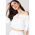 Weiße Off-Shoulder-Dreiviertel-Länge Ärmel Rüschen Sommer Top Herstellung Großhandel Mode Frauen Bekleidung (TA0086T)